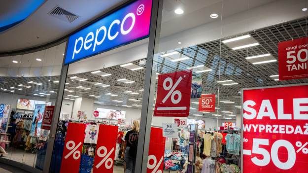 Klienci w Pepco ładują do koszyków. „Do..